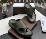 The Pedro Slides offer a perfect combination of luxury, comfort, and modern elegance. Crafted from premium materials with a cushioned footbed and sleek design, they are ideal for both casual and sophisticated wear.