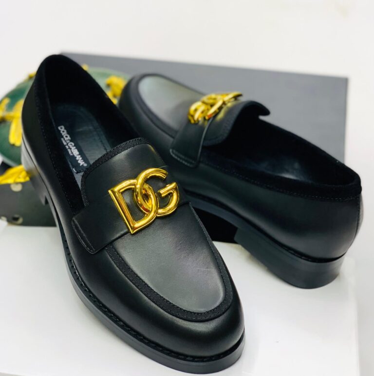 Refined and bold, the Black Dolce & Gabbana Loafer blends Italian craftsmanship with modern luxury.