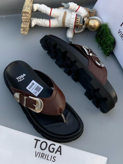 Brown Toga Virilis Slide