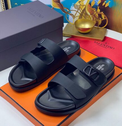 Quality Valentino Garavani Slippers
