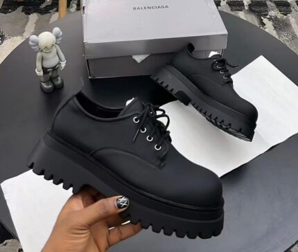 BLACK VOID TREAD