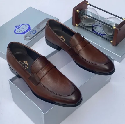 Classic Leather Penny Loafers (Brown)