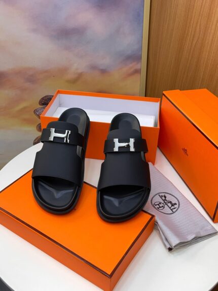 Hermès Chypre Sandals in Black Matte Leather